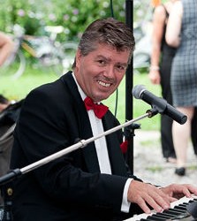 RockyPiano_20110806