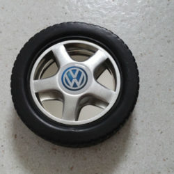 Neuer VW Aschenbecher im coolem Reifen Design.