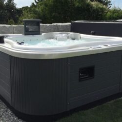 https://wellnesspools.ch/outdoor-whirlpool-fly/#5630