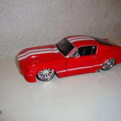 Ford Mustang GT 1967 rot-weiss  3
