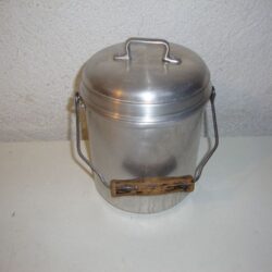 Alter Milchkessel 2 Liter  1
