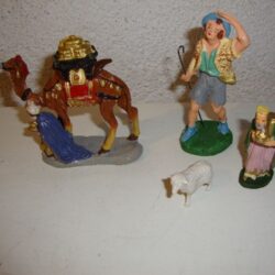 Diverse Krippenfiguren 4 teilig 1