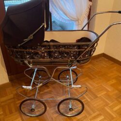 Alter Kinderwagen 1