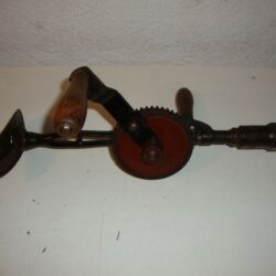 Alte Handbohrmaschine 1 neu